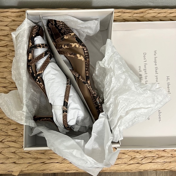 Strappy Snake Print Sandals by BLEECKER & BOND Sz 8.5 NWT - Picture 3 of 7